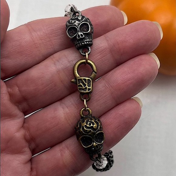 Handmade Skull Bracelet - Picture 2 of 3